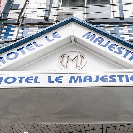 Hotel Le Majestic Douala Buitenkant foto
